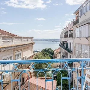 Konukevi Chiado 44
